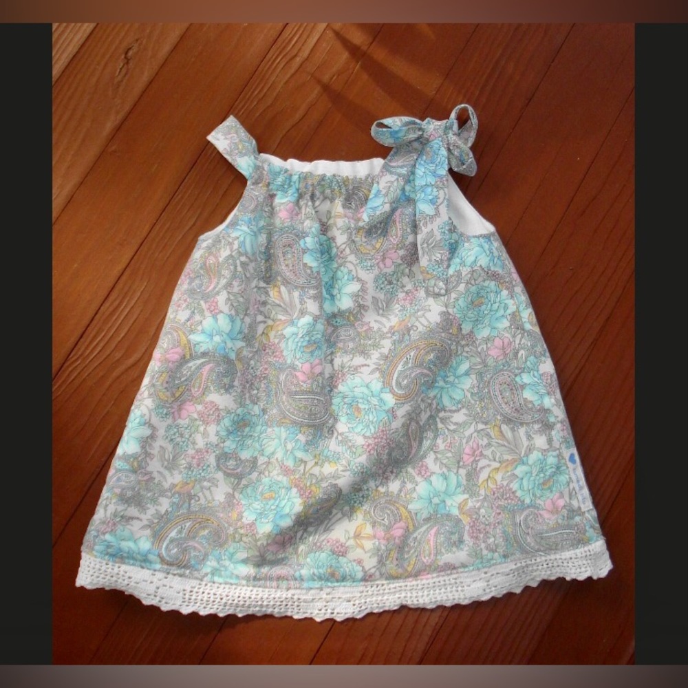 Little Girl Toddler' Dress, new construction from vintage fabric, Size 1-3T
